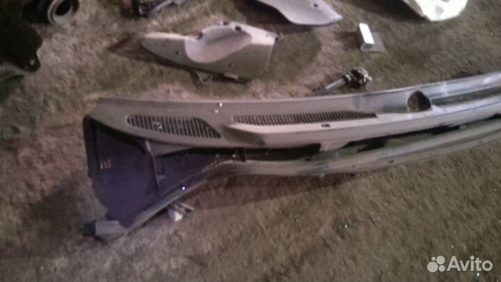 Жабо Lexus LX570 крузер 200 под ремонт