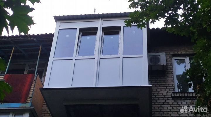 Пластиковый балкон с установкой