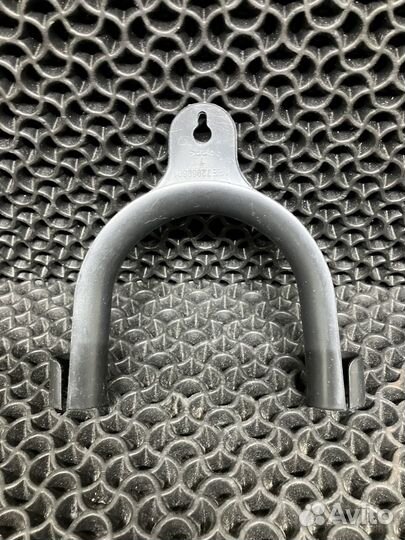 Держатель сливного шланга