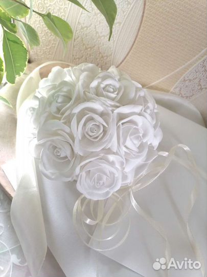 Букет невесты и другие свадебные аксессуары