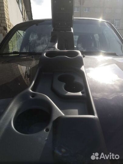 Подлокотник нива 2121 нива Урбан с баром