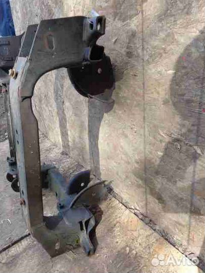 Подрамник Jeep Grand Cherokee 2 (WJ)