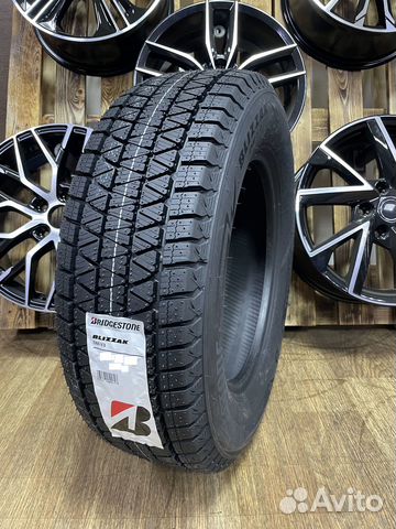 Bridgestone Blizzak DM-V3 235/55 R19 105T