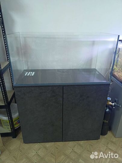 Аквариум с тумбой