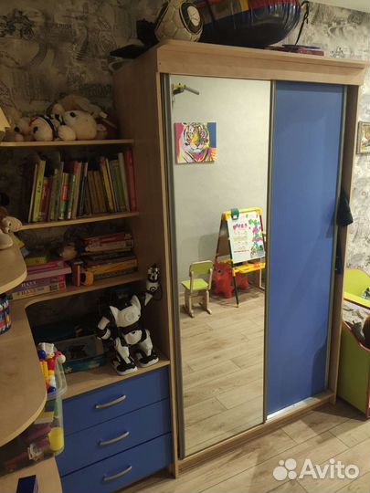 Шкаф купе и стеллаж