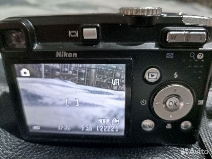 Компактный фотоаппарат Nikon