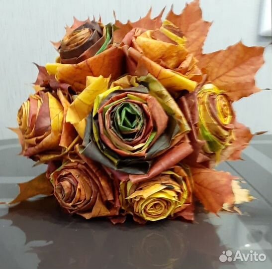 Букеты из кленовых листьев