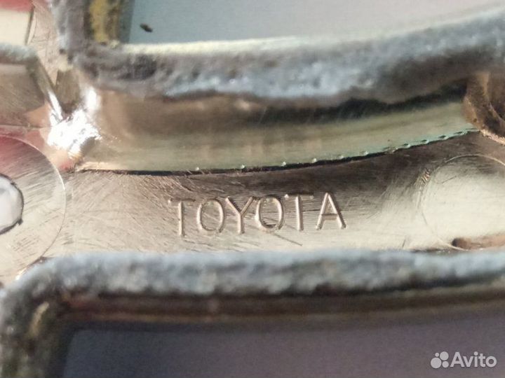 Эмблема Toyota Camry 2008-2015