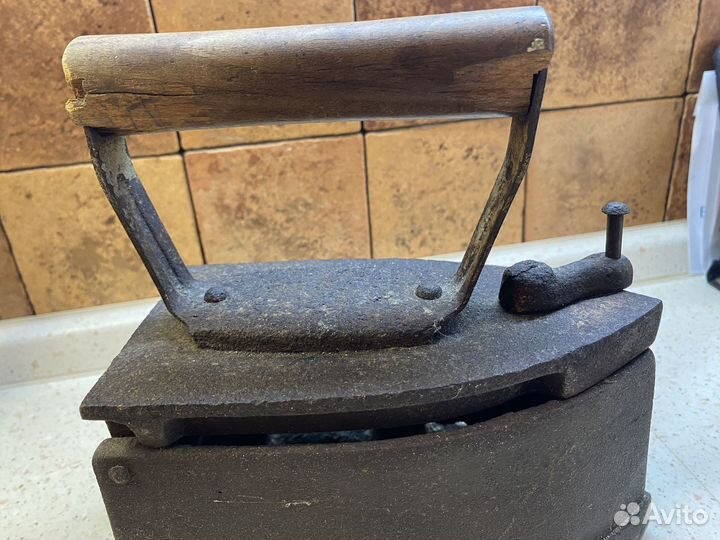 Утюг угольный