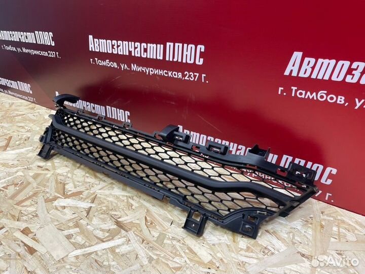 Нижняя решетка бампера передняя LADA X-Ray