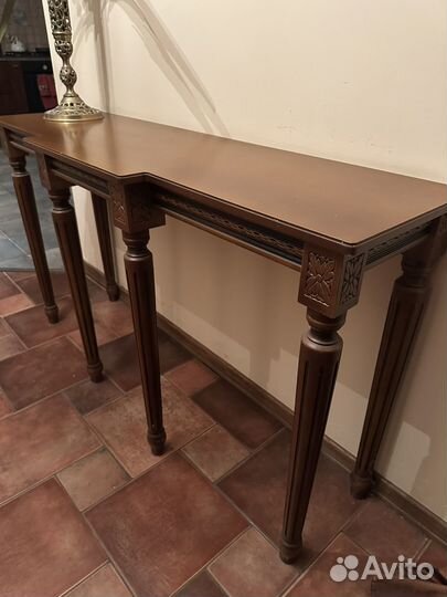 Консольный столик