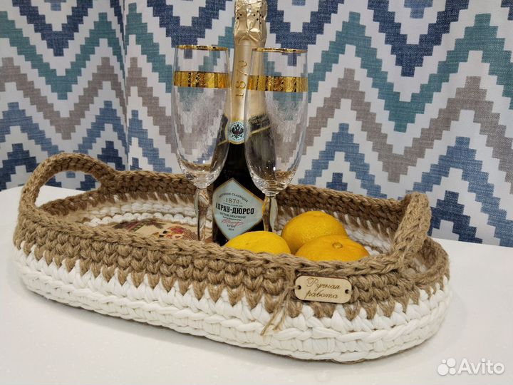 Корзина-поднос новогодняя. Ручная работа