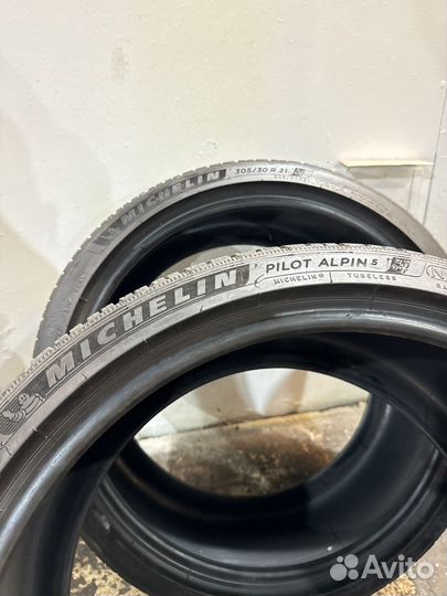 Michelin Pilot Alpin 5 265/35 R21 и 305/30 R21 101V