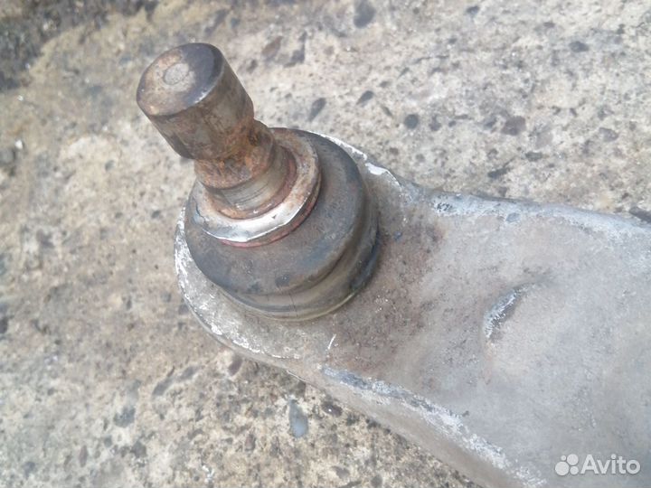 Рычаг передний левый Hyundai I40