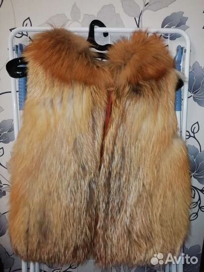 Меховой жилет