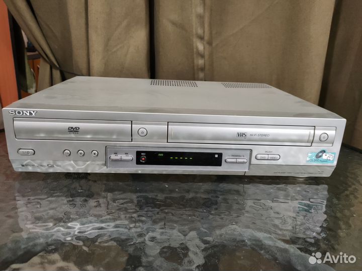 DVD-видеомагнитофон SLV-D910R