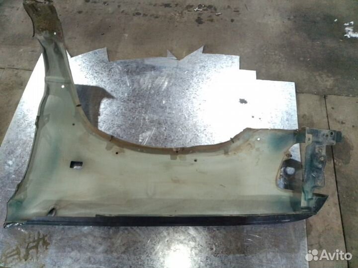 Крылья передние opel monterey под ремонт