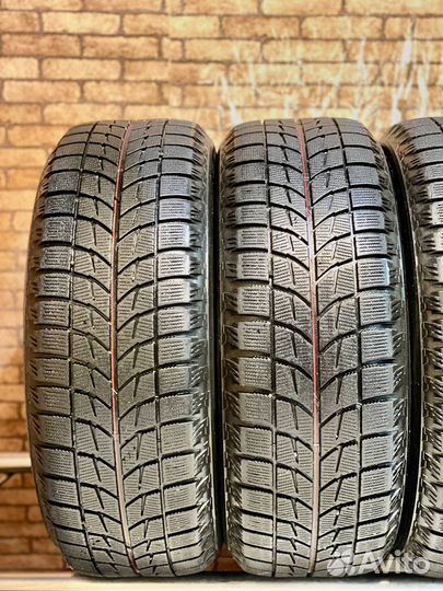 Bridgestone Blizzak WS-60 215/60 R16