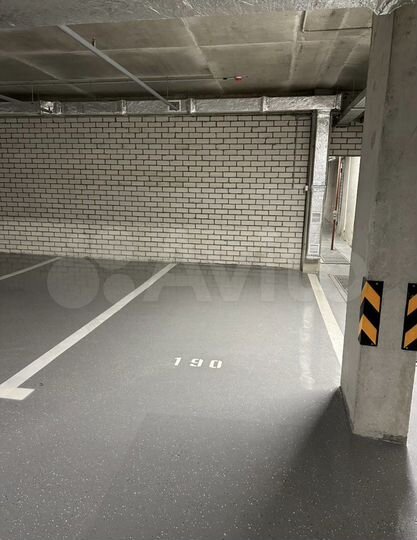 Машиноместо, 13 м²