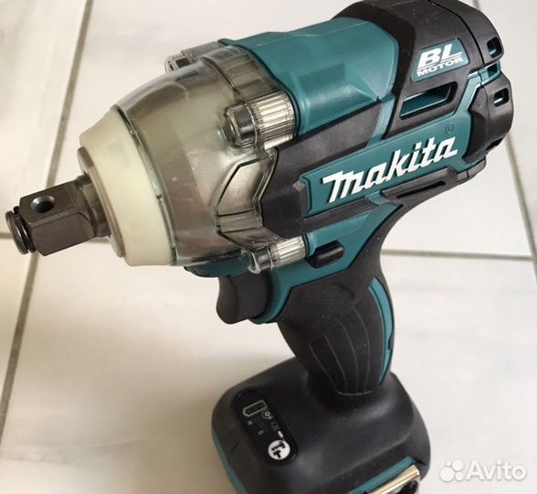 Гайковерт бесщеточный Makita DTW285Z