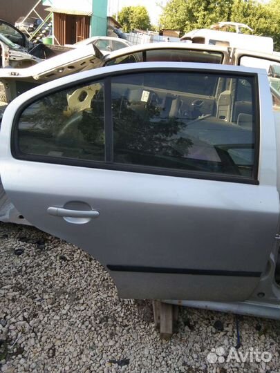 Дверь задняя правая Шкода Октавия A4 лифтбек