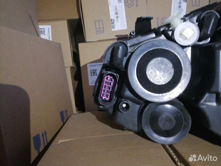 Фара Volkswagen Polo sedan 5 2018-2020 Connect