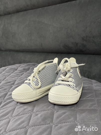 Кроссовки детские