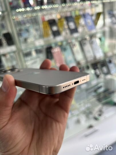 iPhone 15 Pro, 256 ГБ