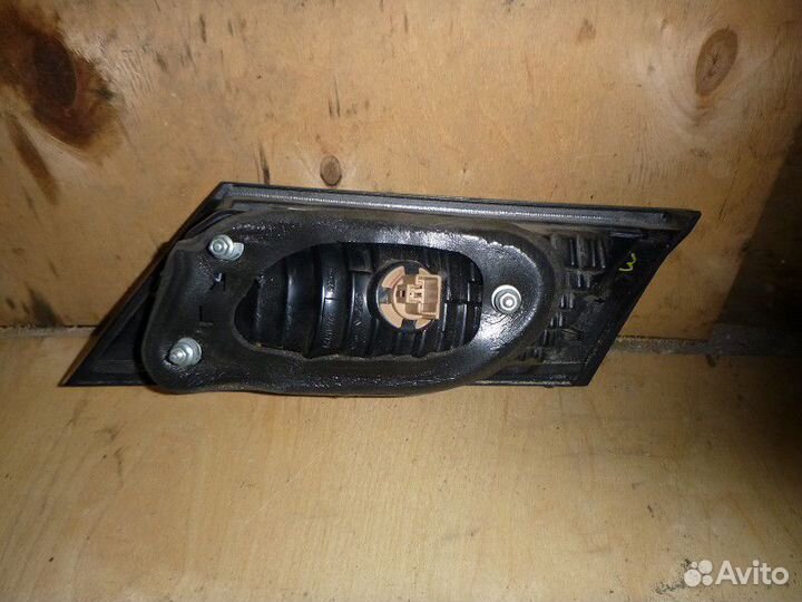Фонарь задний внутренний левый honda civic 5D 2006