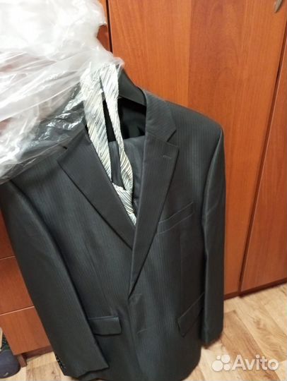 Костюмы мужские