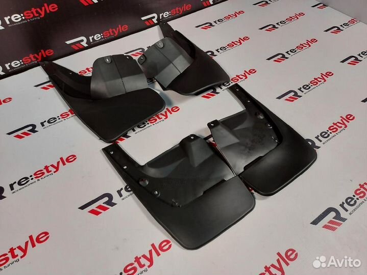 Брызговики Toyota Land Cruiser Prado 150 S1703