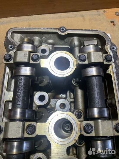 Головка блока цилиндров левая Cadillac Srx 265 4.6