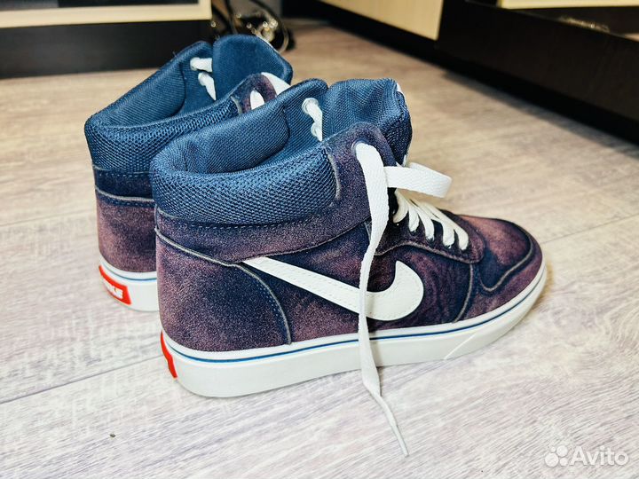 Сникерсы Nike новые