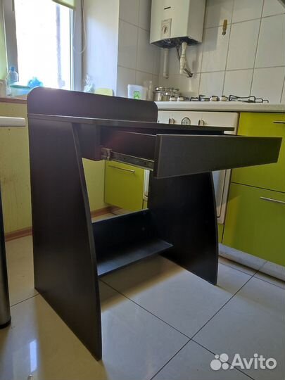 Столик для ноутбука