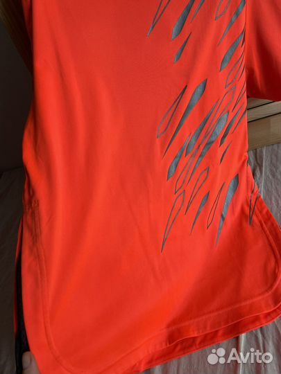 Футболка спортивная adidas 11-12 лет (152 см)