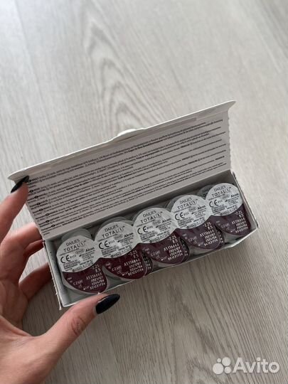 Линзы Alcon Dailies Total 1, диоптрии -2,25