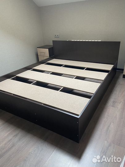 Кровать двухспальная