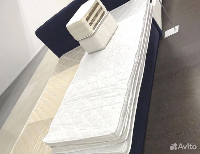 Жесткий беспружинный матрас