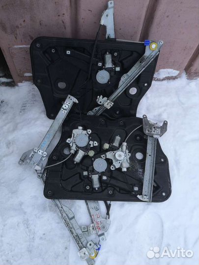 Стеклоподъёмник Nissan X-Trail T31