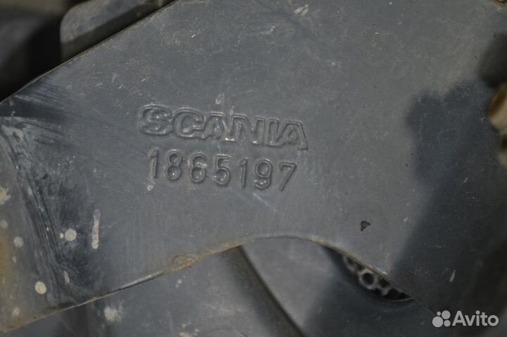 Накладка переднего бампера, центральная scania R-s