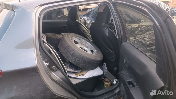 Toyota Vitz 1.0 CVT, 2011, битый, 52 000 км