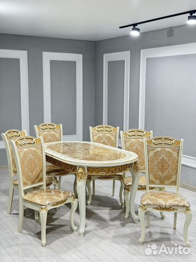 Стол и стулья для кухни