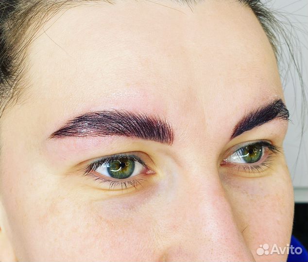 Модель на ламинирование бровей