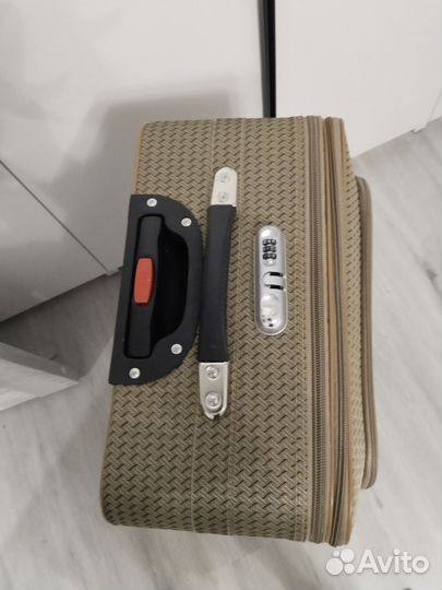 Чемодан на колесах бу