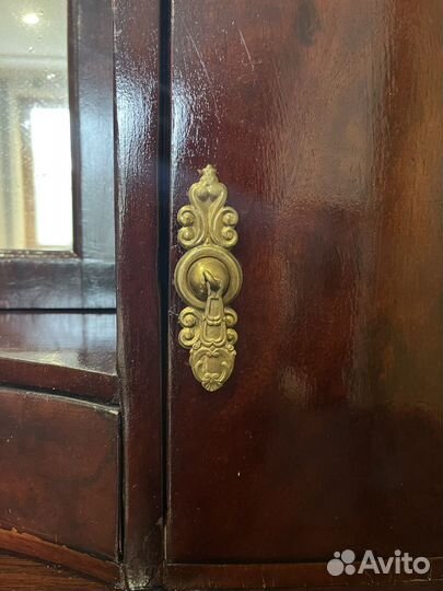 Старинное трюмо