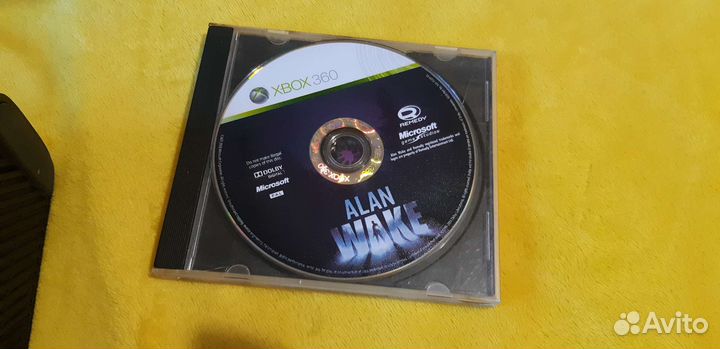 Xbox 360e 500GB (Продаю или меняю)