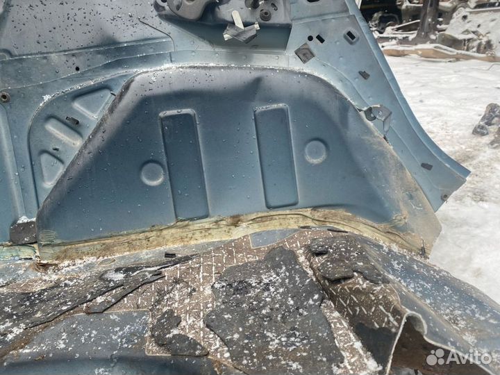 Крыло заднее левое Форд