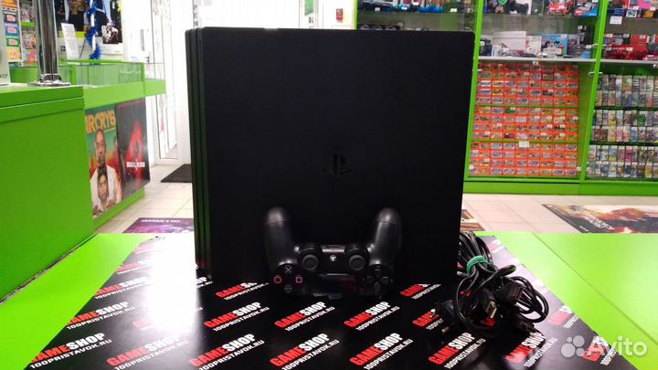 PlayStation 4 Pro 1TB (CUH-7208B) +игра