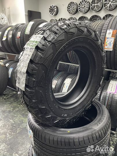 Kumho Road Venture M/T KL71 215/75 R15 106Q