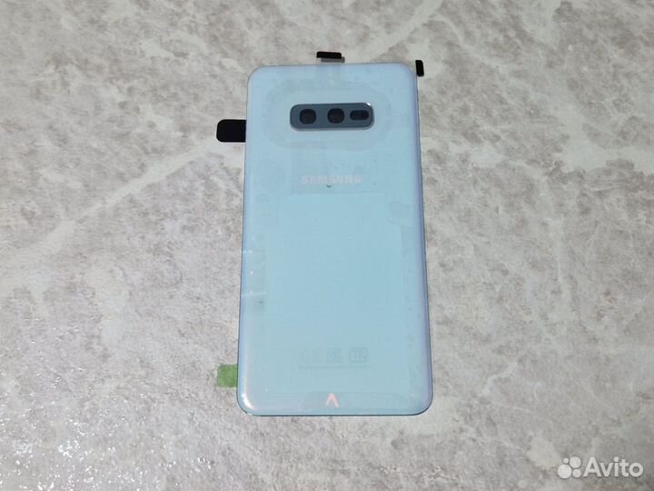 Задняя крышка Samsung S10e новая оригинал